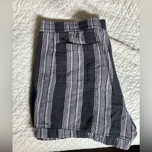 Old Navy Linen Blend Women’s shorts